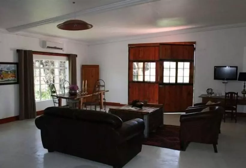 Majatalo African Vineyard Guest House