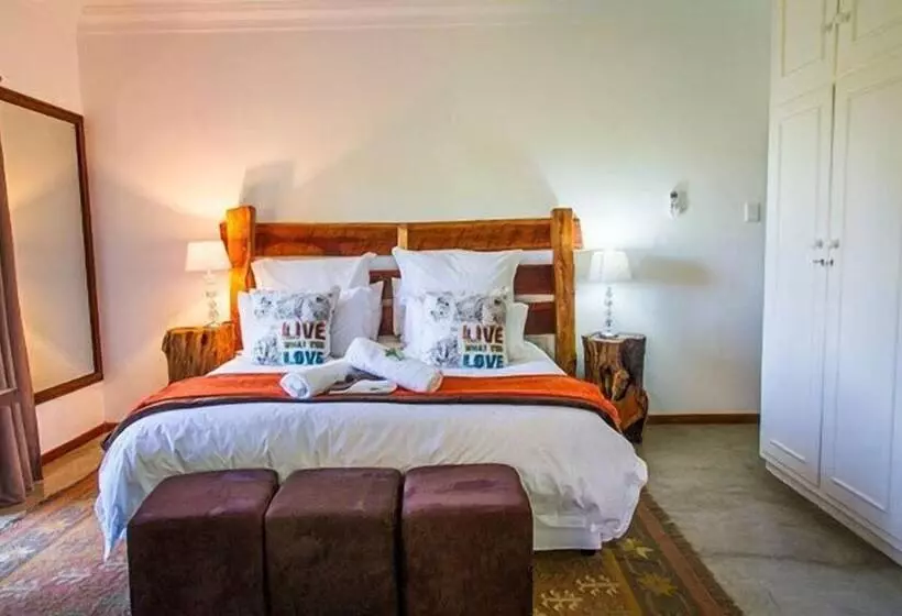 Majatalo African Vineyard Guest House