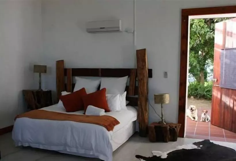 Majatalo African Vineyard Guest House