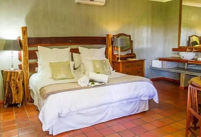 Majatalo African Vineyard Guest House