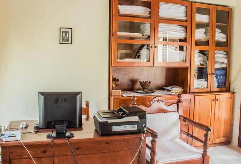 پانسیون 2 Houses And 2 Studios Small Group