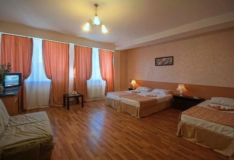 Majatalo Guest House Vingover