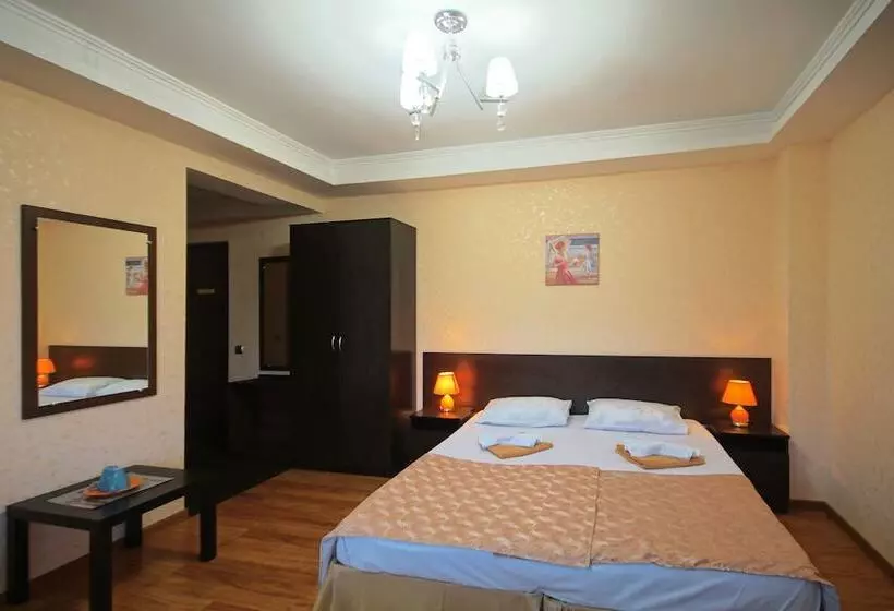 Majatalo Guest House Vingover