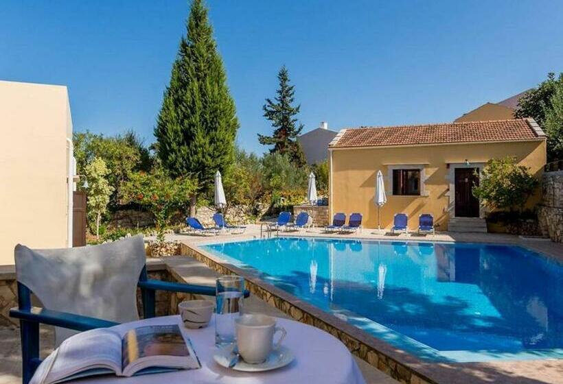 پانسیون 2 Houses And 2 Studios Small Group