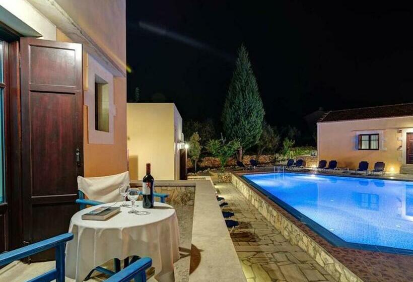 پانسیون 2 Houses And 2 Studios Small Group