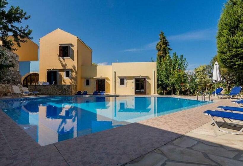 پانسیون 2 Houses And 2 Studios Small Group