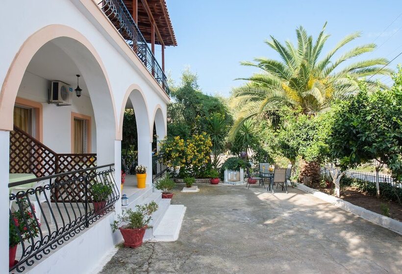 پانسیون Nikos Studios