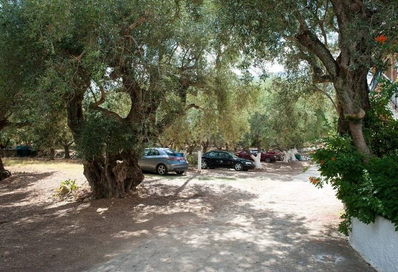 پانسیون Nikos Studios