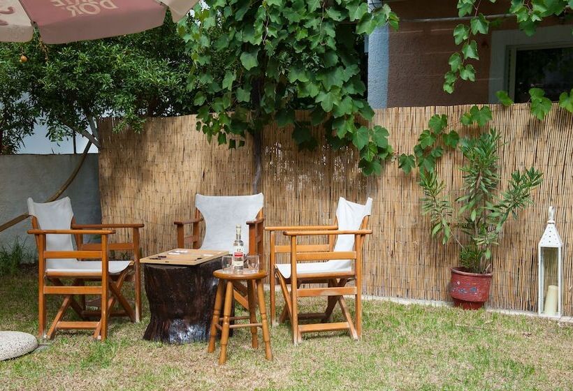 پانسیون Nikos Studios