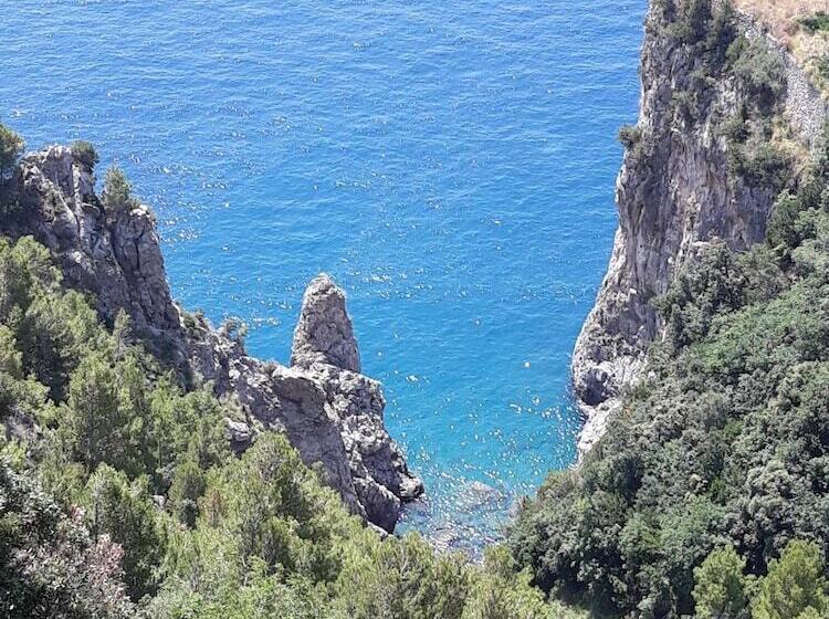 Пансион Siriana Open Space Penthouse