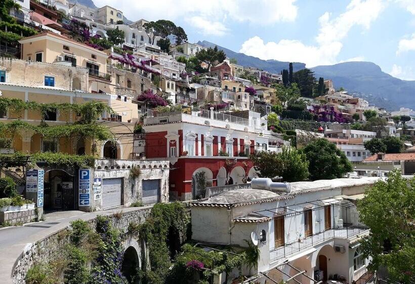 Пансион Siriana Open Space Penthouse