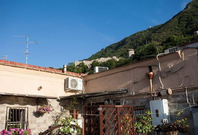 Пансион Siriana Open Space Penthouse