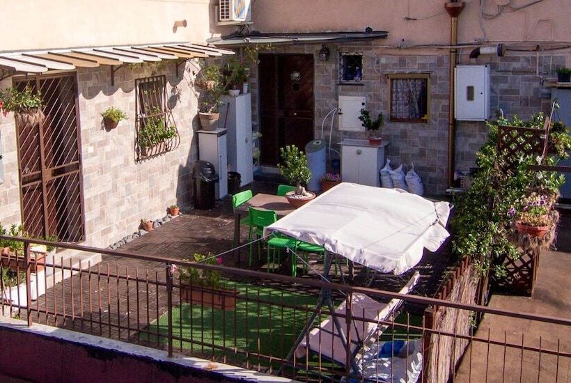 Пансион Siriana Open Space Penthouse