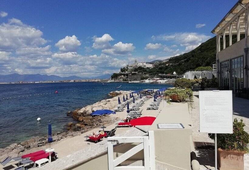 Пансион Siriana Open Space Penthouse