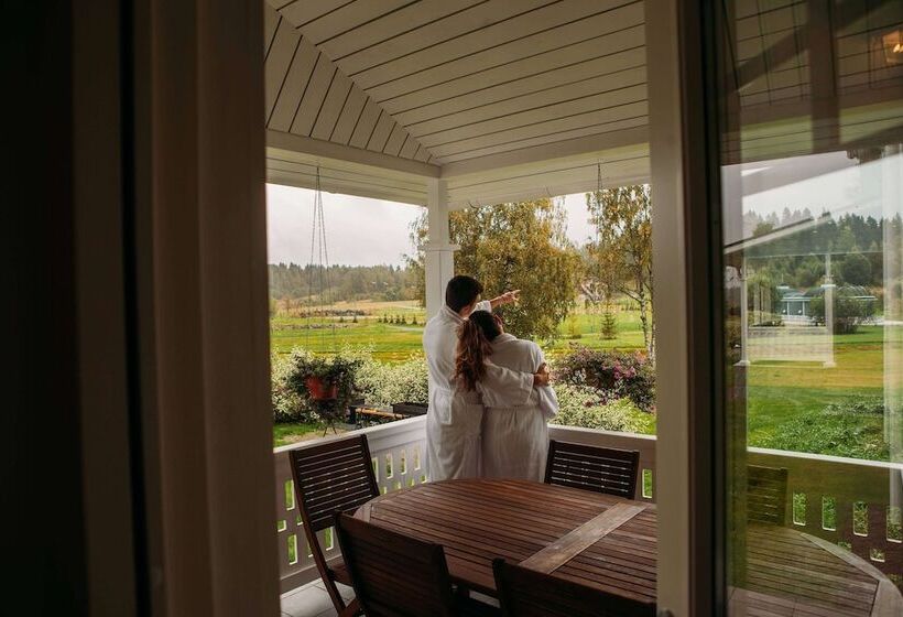 אתר נופש Ladozhskaya Usadba