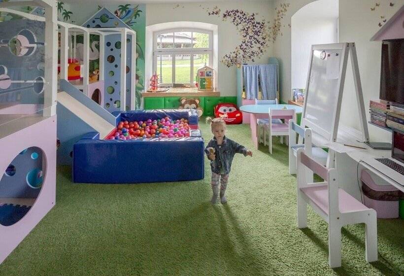 אתר נופש Ladozhskaya Usadba