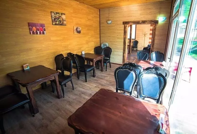 استراحتگاه Park Hotel Lesnica