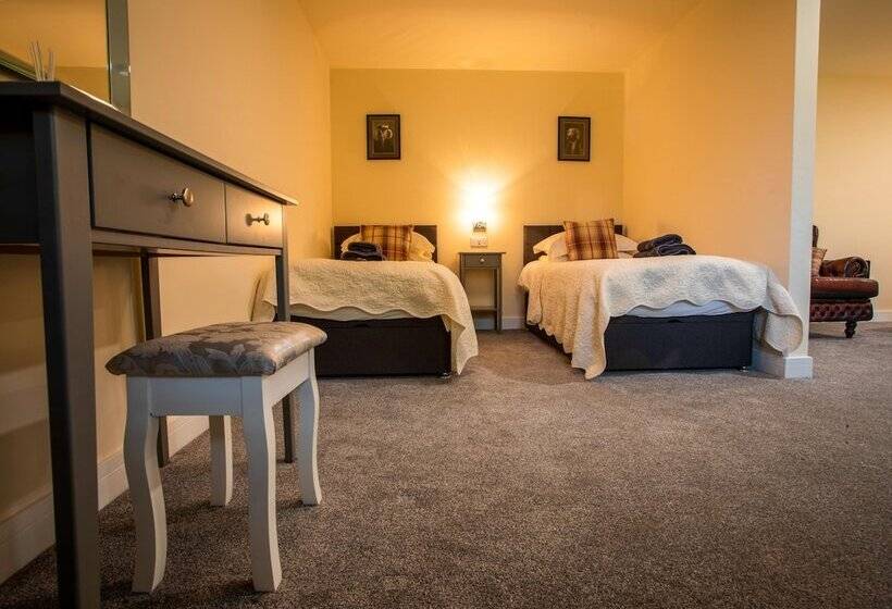 The Moon Inn At Stoney Middleton