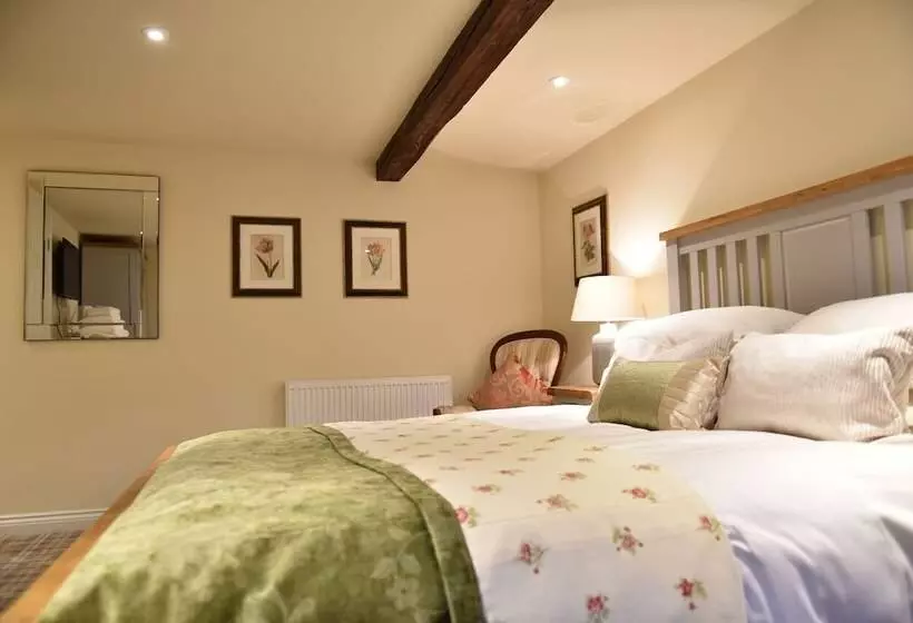 The Moon Inn At Stoney Middleton