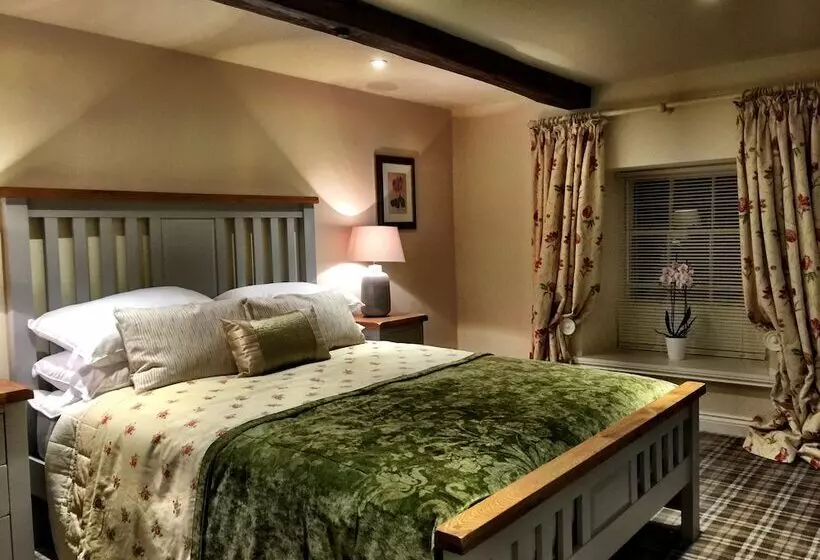 The Moon Inn At Stoney Middleton