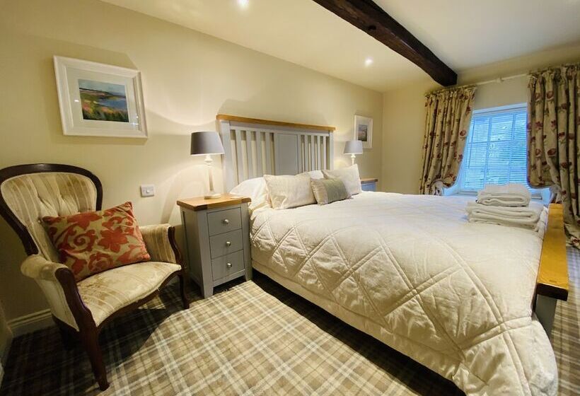 The Moon Inn At Stoney Middleton