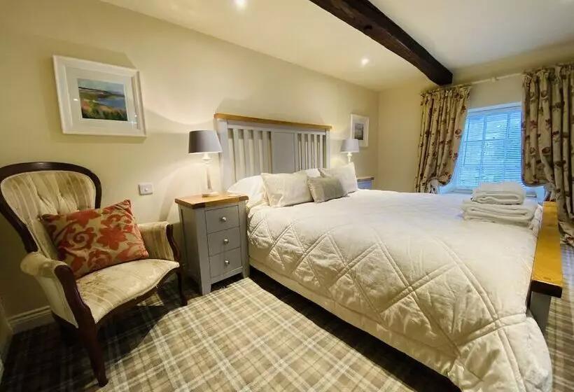 The Moon Inn At Stoney Middleton