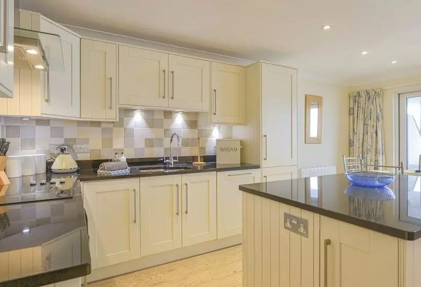 12 Burgh Island Causeway