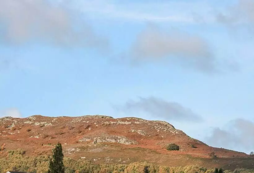 4 Bryn Seiri Road
