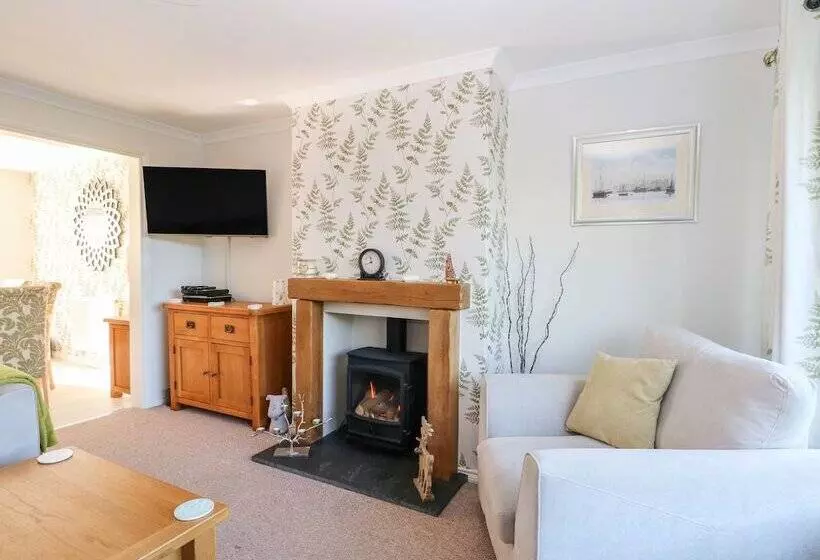 4 Bryn Seiri Road