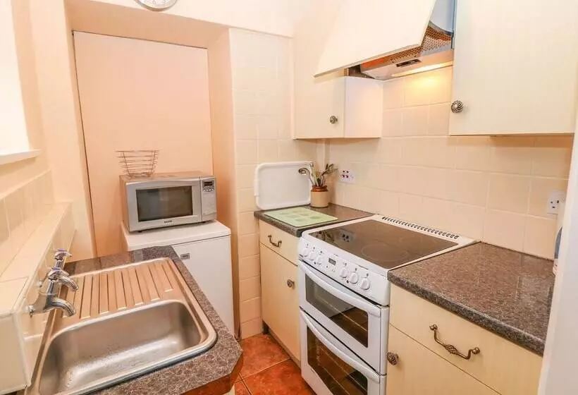 Bretton Mount Studio Flat