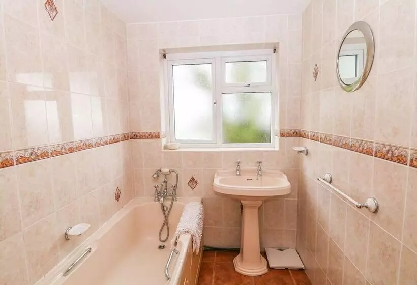 Bretton Mount Studio Flat