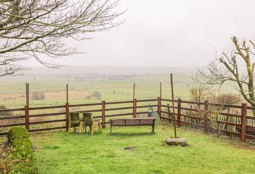 Bretton Mount Studio Flat