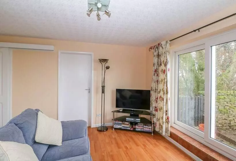 Bretton Mount Studio Flat