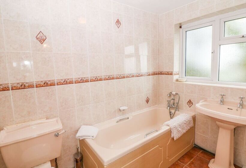 Bretton Mount Studio Flat