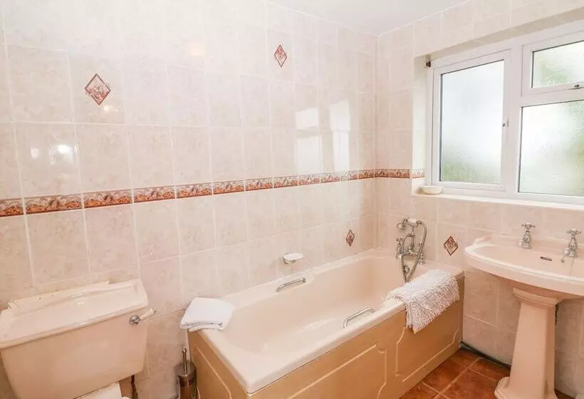 Bretton Mount Studio Flat
