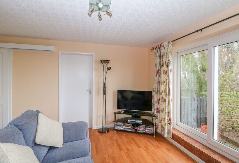 Bretton Mount Studio Flat