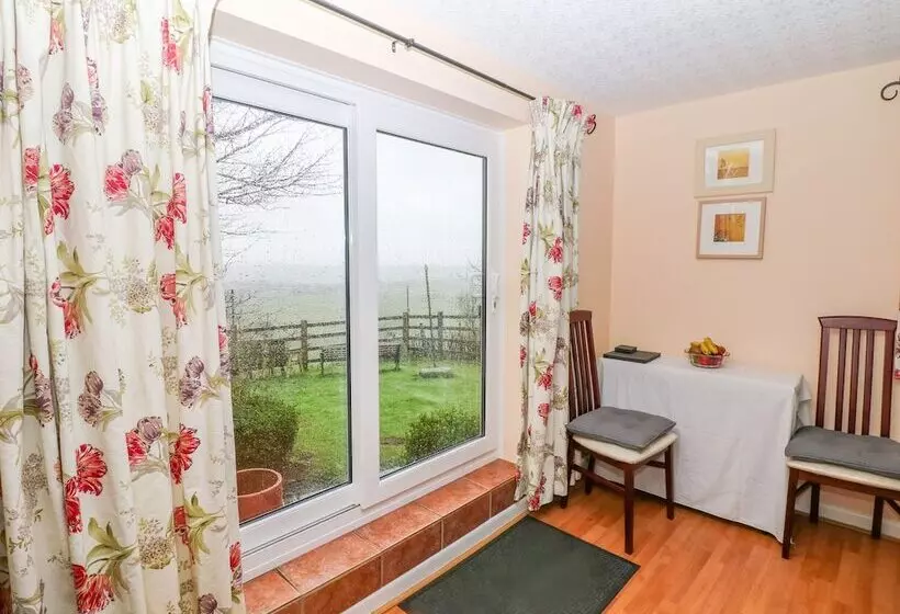Bretton Mount Studio Flat