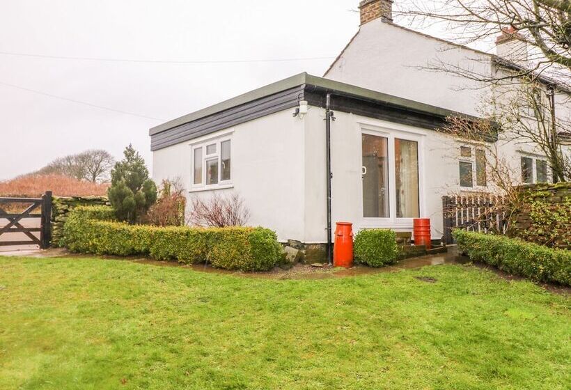 Bretton Mount Studio Flat