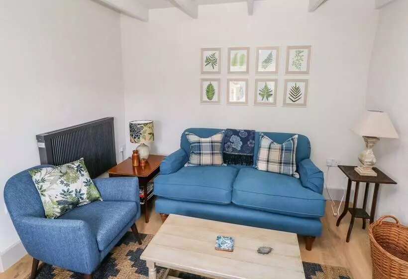 Elm Cottage