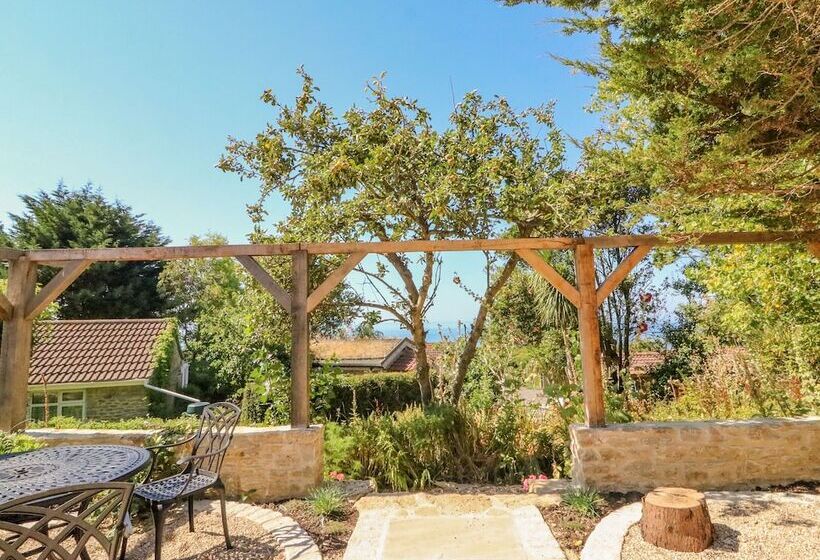 Fossil And The Cross Cottage