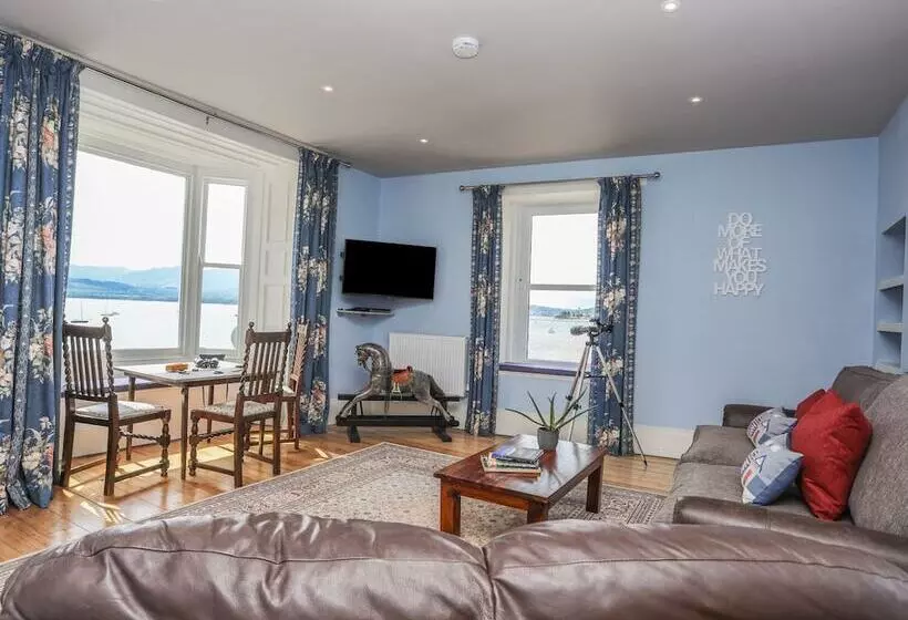 Gadlys House   Waters Edge