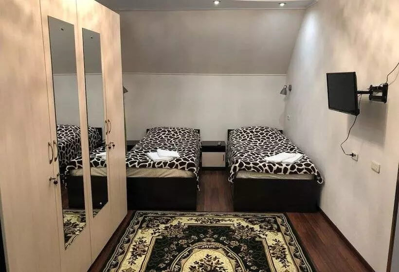 Guest House Milana   Hostel