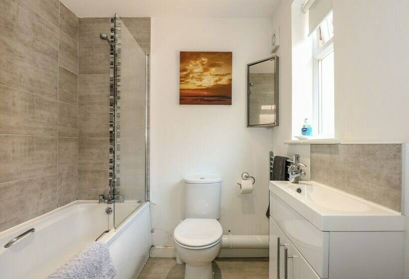 Hadleigh Farm Cottage