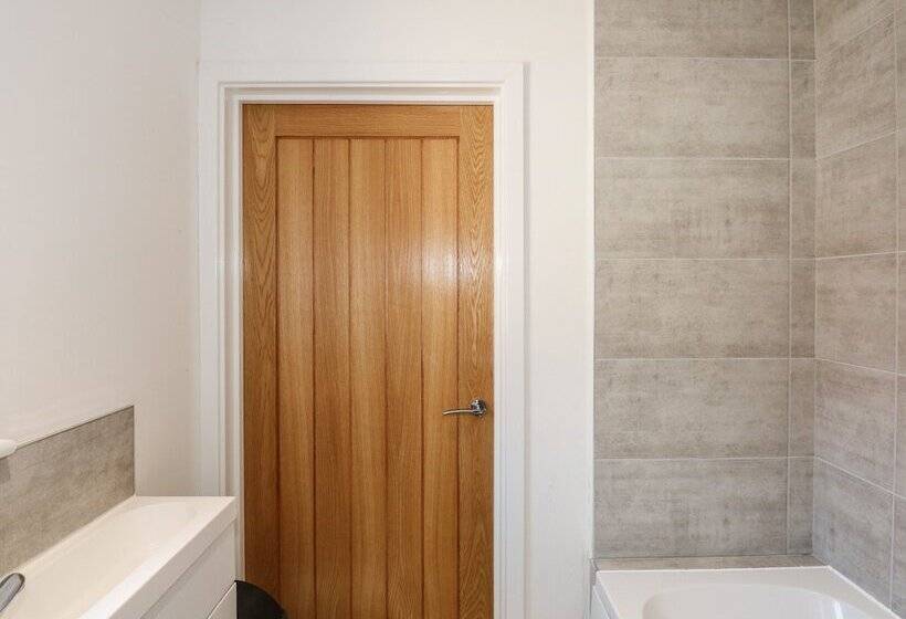 Hadleigh Farm Cottage