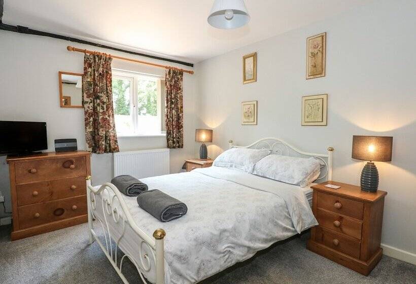 Hadleigh Farm Cottage