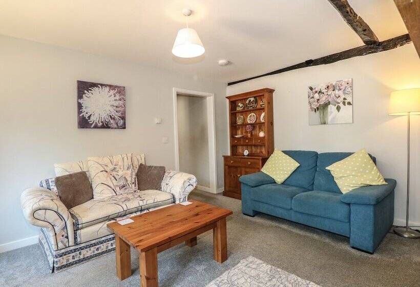 Hadleigh Farm Cottage