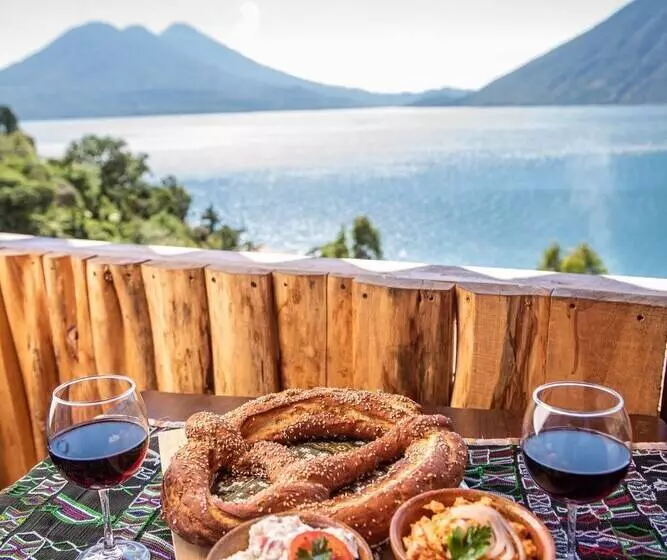 هتل El Picnic Atitlán