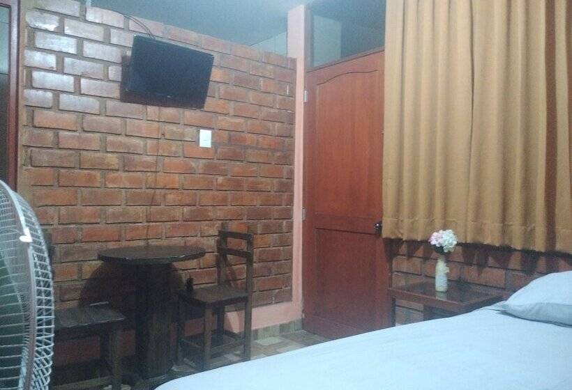 ホテル Villa Huacachina