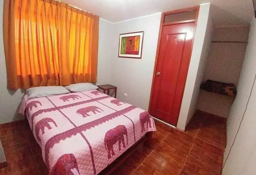 هتل Villa Huacachina