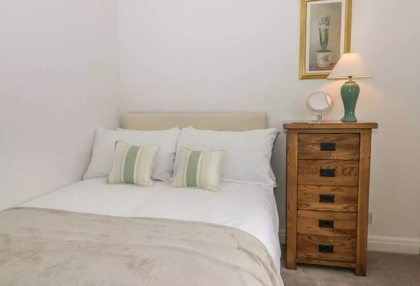 Humble Bee Cottage